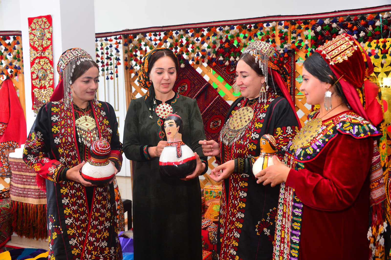 Utanmazkzılar in Everyday Life: How Tradition Meets Contemporary Culture